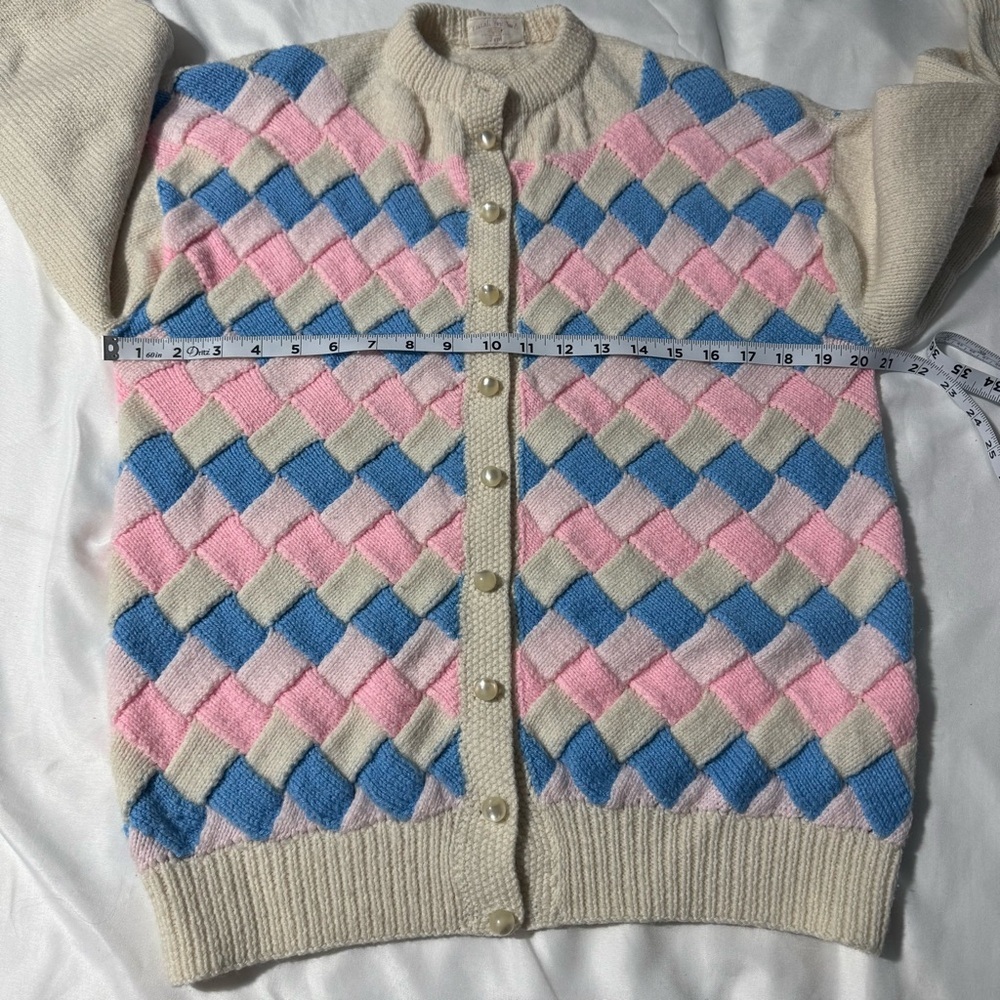 Hand Knit Diamond Basket Weave Cardigan Vintage Granny Chic Easter Cottagecore - Picture 4 of 7